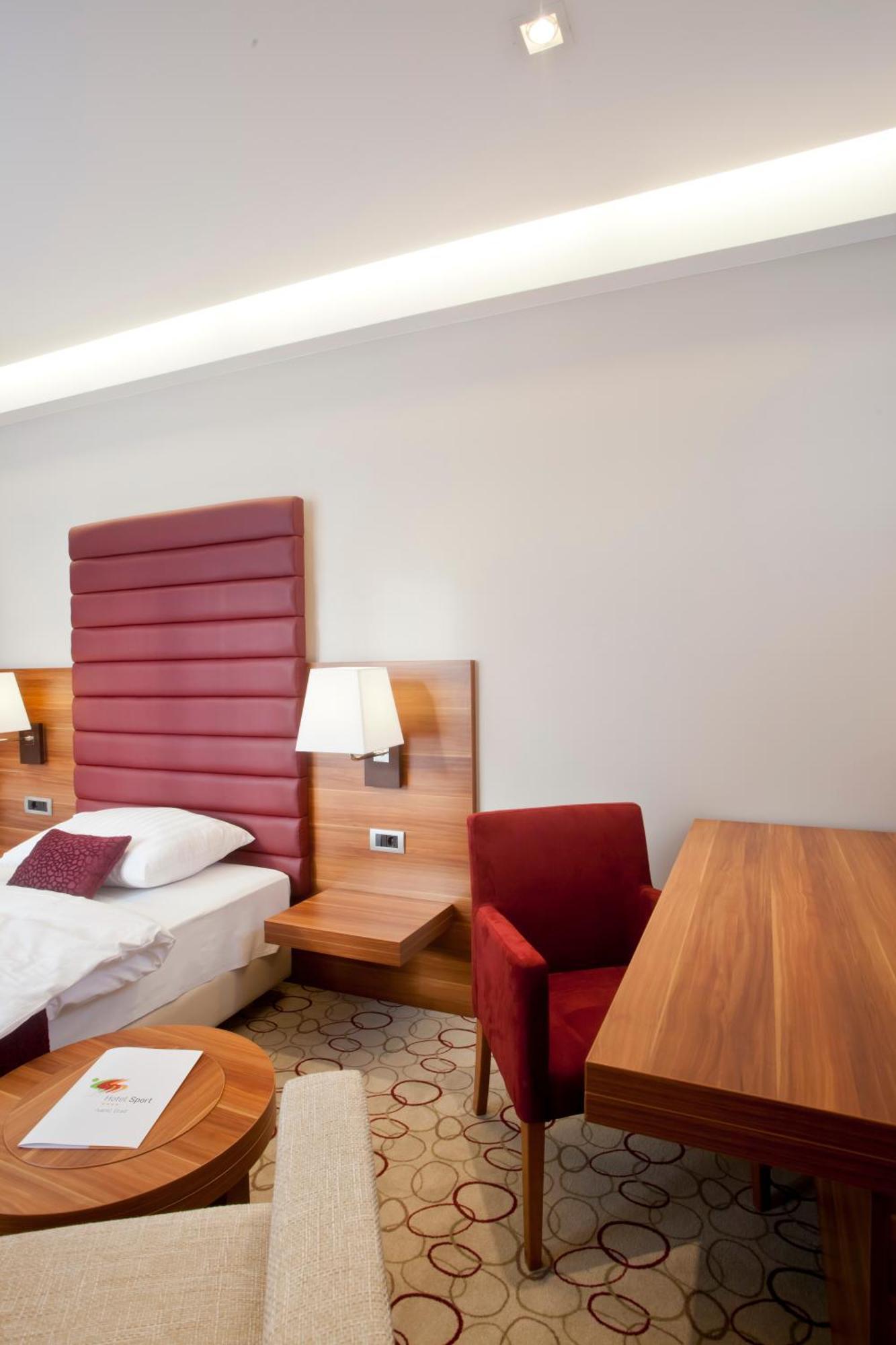 Hotel Sport Ivanić-Grad Buitenkant foto