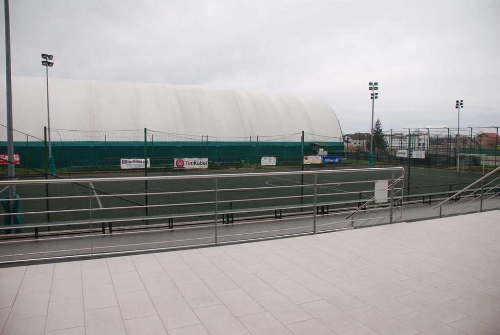 Hotel Sport Ivanić-Grad Buitenkant foto